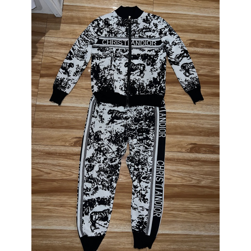 Setelan Rajut Christian Dior