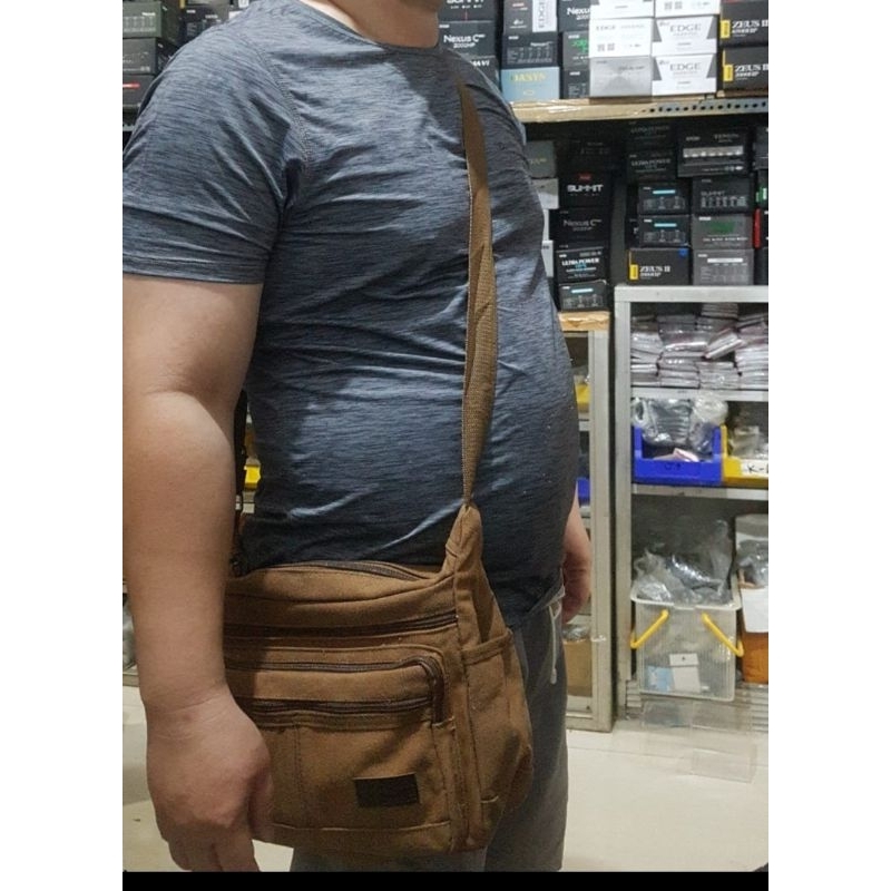 tas selempang muat banyak barang tas peralatan pancing unisex