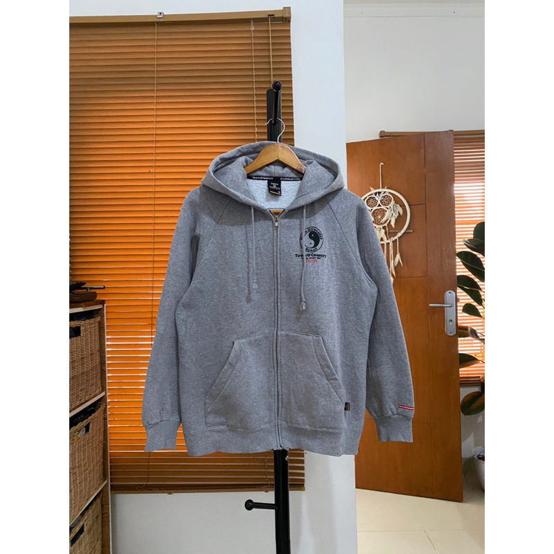 Hoodie Second Branded Sweater Zipper Hoodie Town & Country Surf Pria wanita