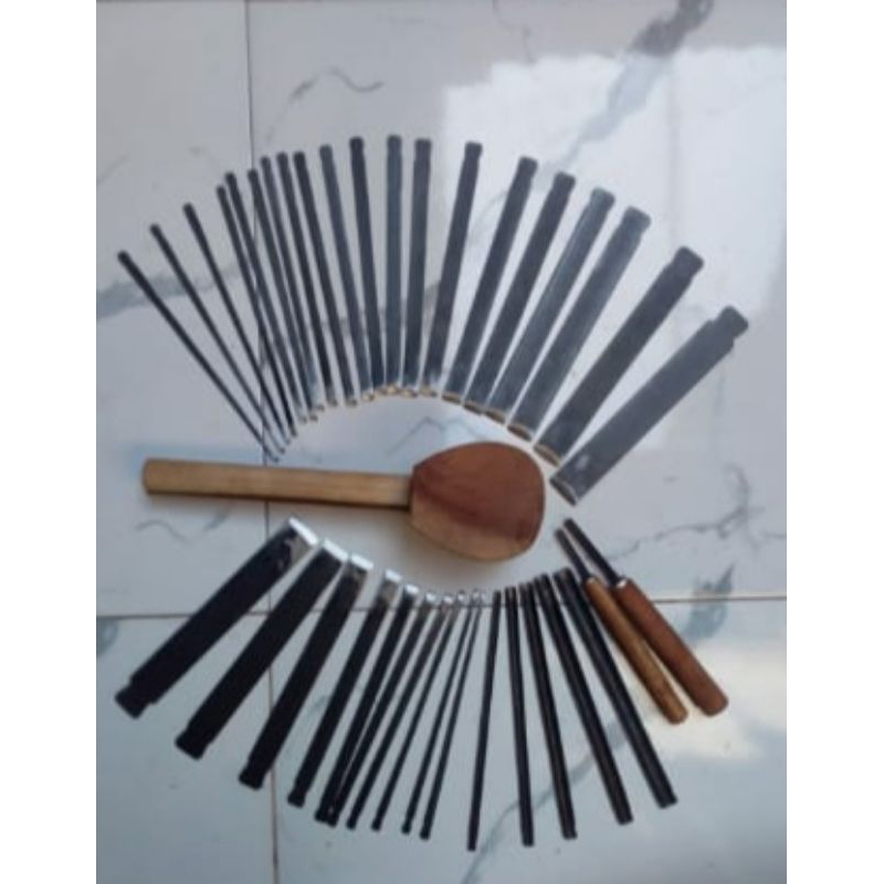 pahat tatah ukir kayu Jepara bahan baja serkel isi 38pcs.