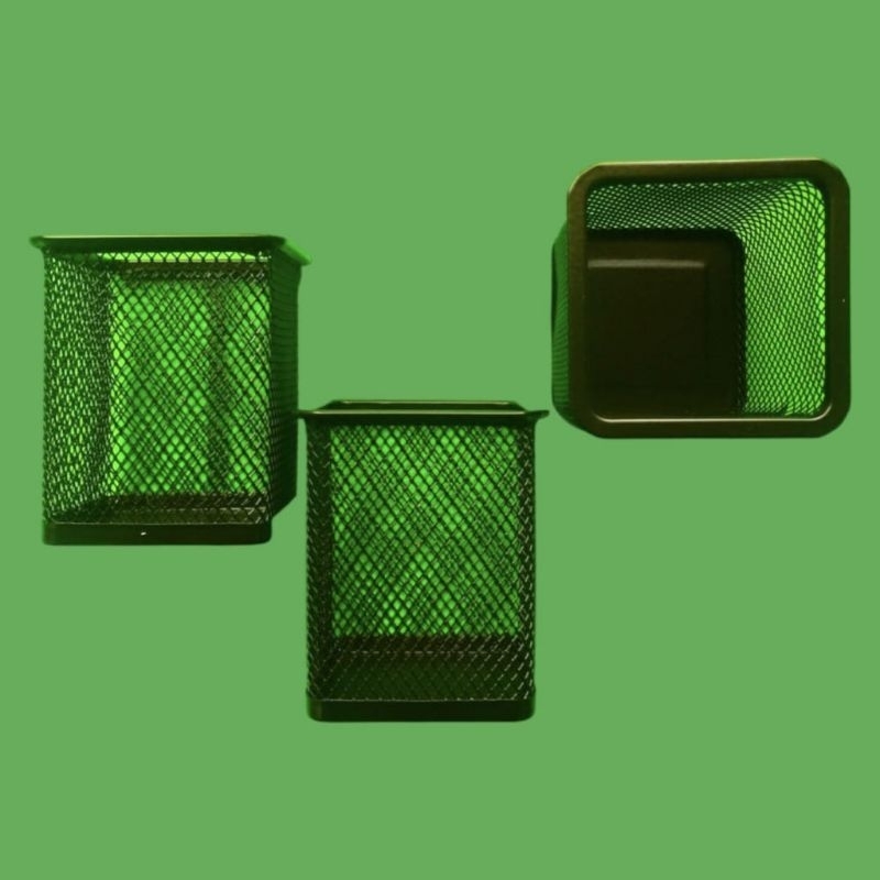 

DESK SET/PEN STAND BESI 804 KOTAK HITAM