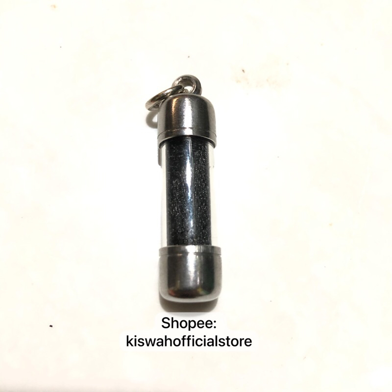 Liontin Potongan Kiswah Kabah Bersertifikat