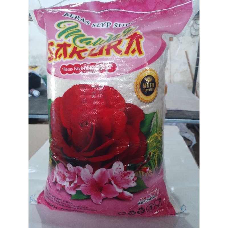 

Beras 25Kg Cap Mawar sakura/(AREA SURABAYA BISA CHAT LANGSUNG GRATIS ONGKIR)/Beras putih/Beras pulen