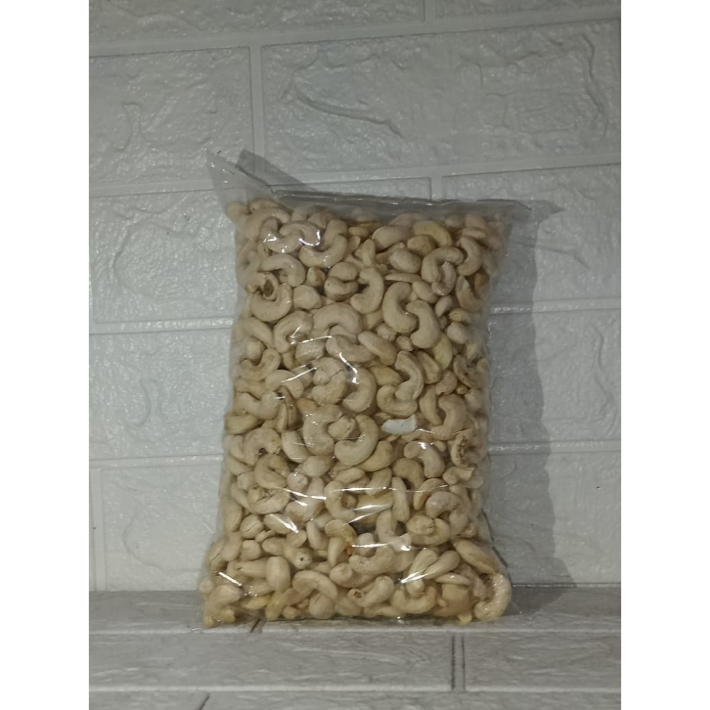 

Kacang mente mentah
