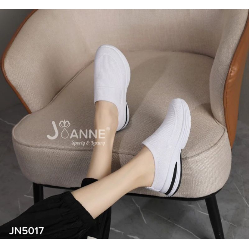 WEDGES JOANNE PUTIH 38