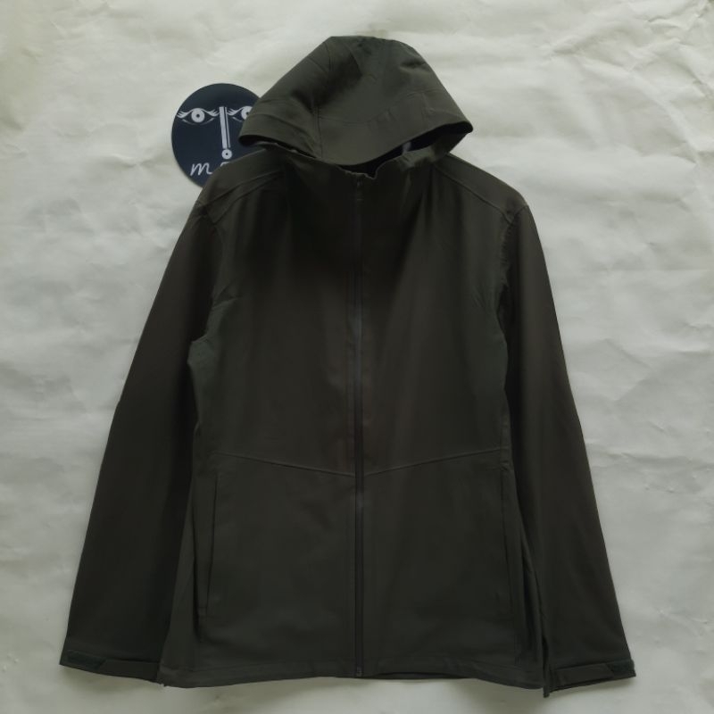 jaket uniqlo blocktech