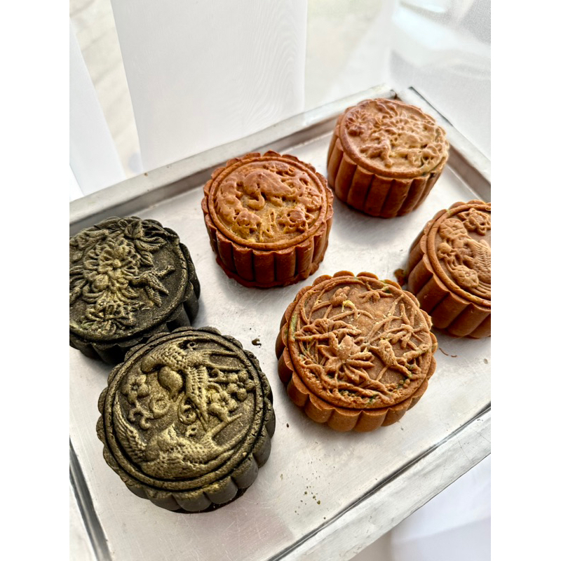 

MOONCAKE by Cookies Central / Kue Bulan / tong jiu pia / Halal / Kue bulan halal / Hampers kue bulan 150gr