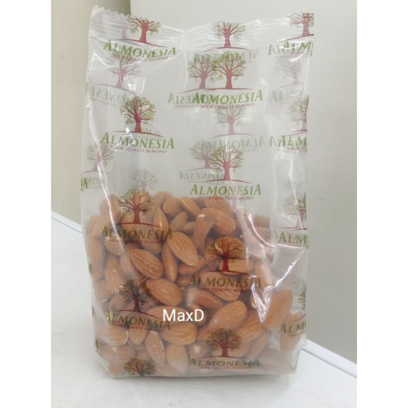 

Almond Utuh (Mentah) Almonesia Repack 100 gr
