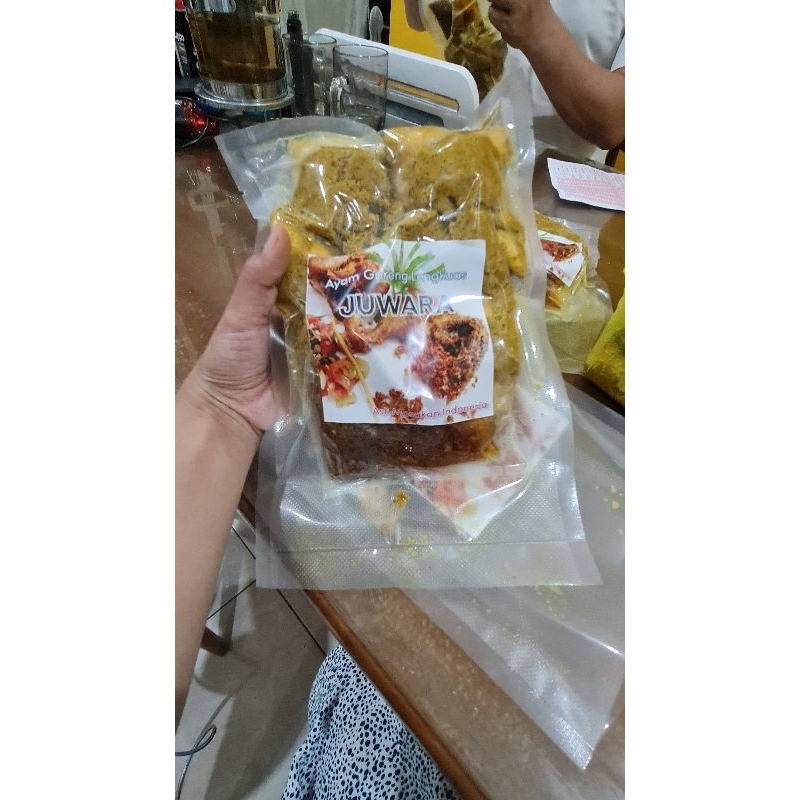 

Ayam goreng lengkuas JUWARA