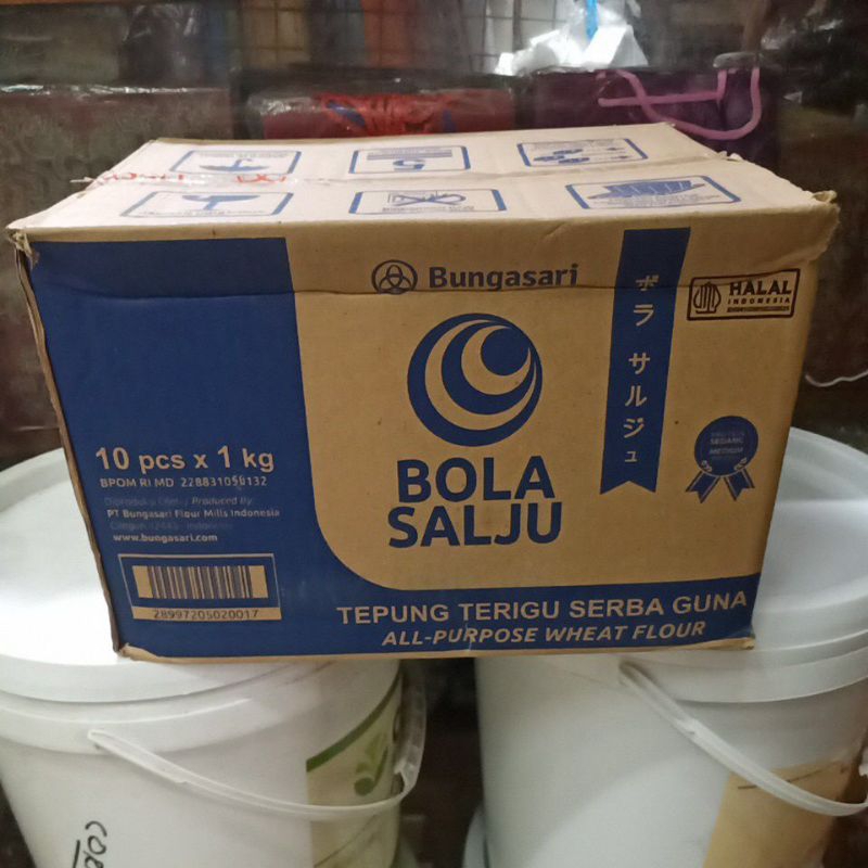 

Bungasari Bola Salju Tepung Terigu Serbaguna 1 kg 1 Dus isi 10 pcs