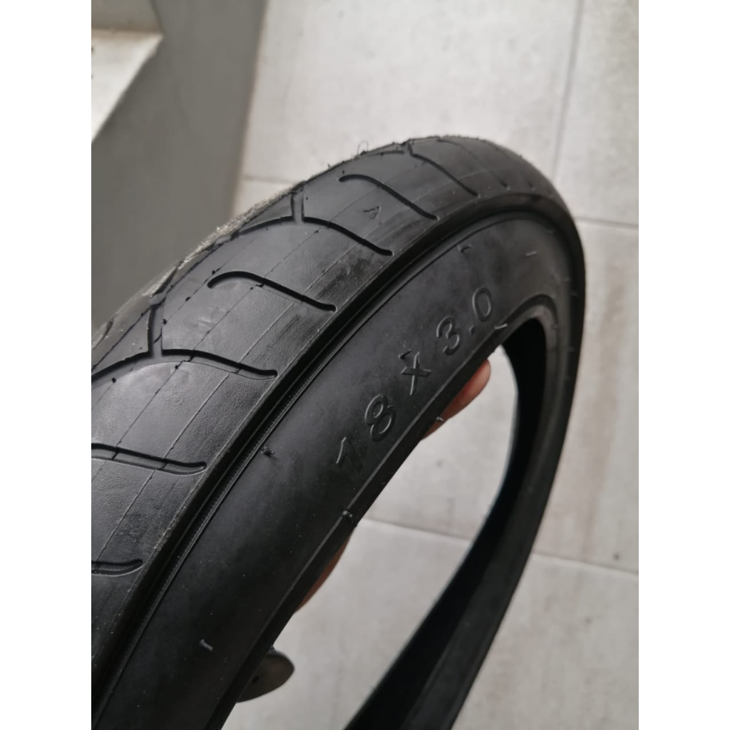 BAN LUAR SEPEDA ANAK GENIO 18 X 3.0 BL-003 (BAN BESAR)