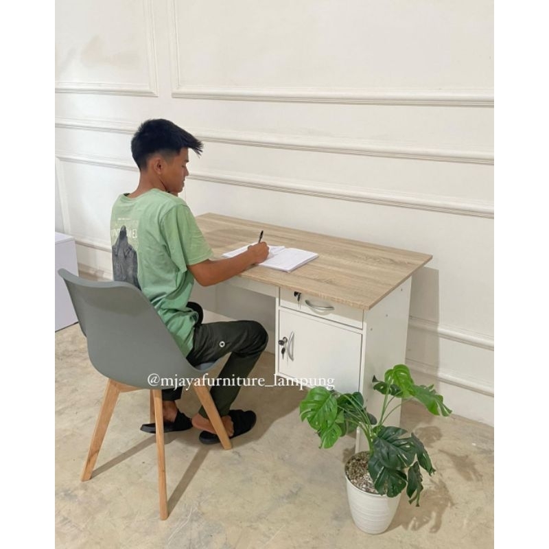 Sepaket Kursi + Meja kerja mt 122