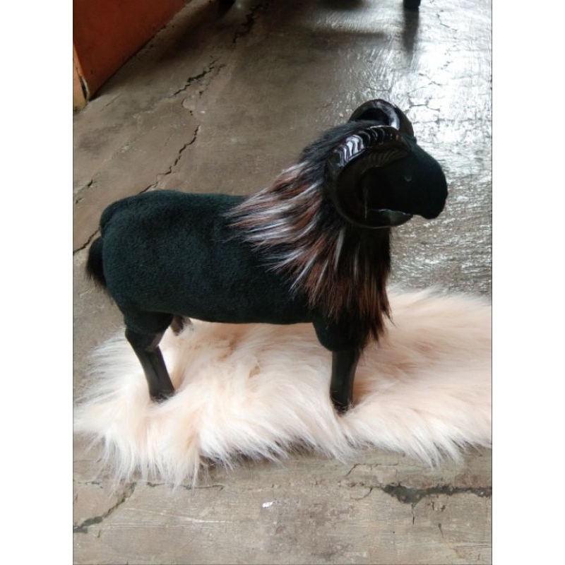 Mainan Anak Hewan Domba Adu Garut