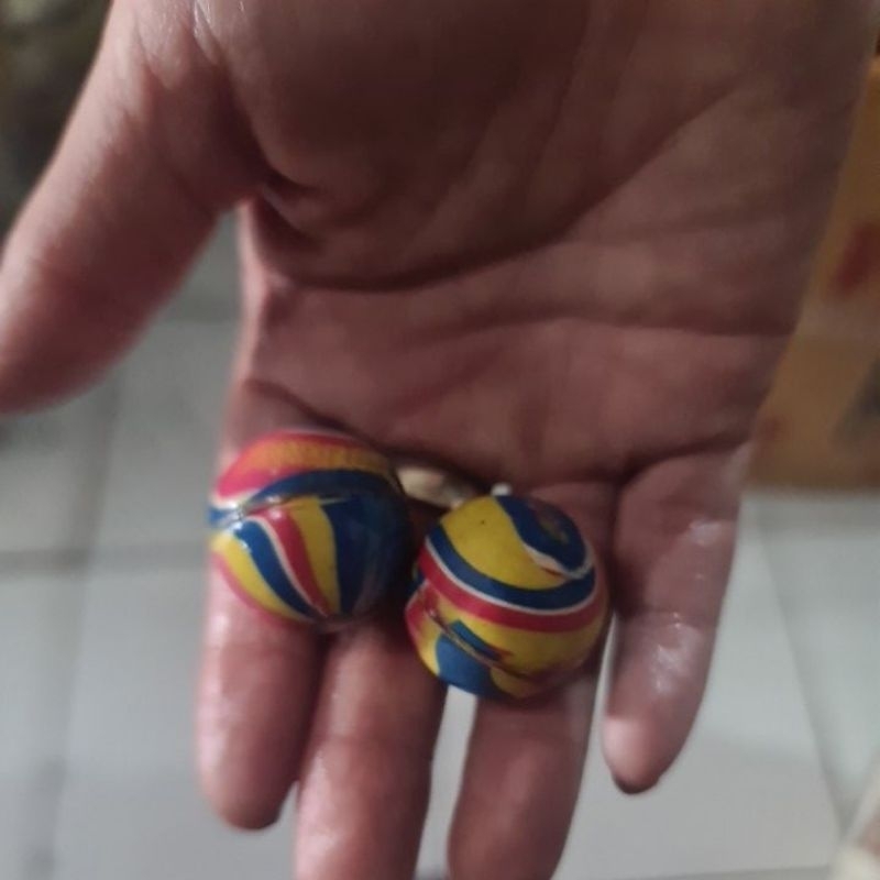 Bola bekel kecil & besar