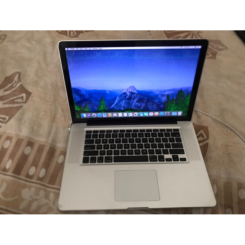 Macbook Pro 15 inch Early 2011 Core i7 Apa adanya banyak mines