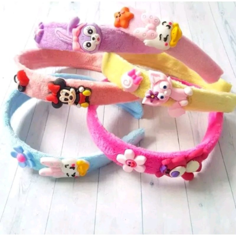 bando karakter Disney