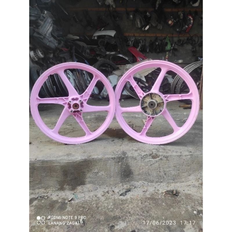 Velg depan belakang For yamaha Jupiter CW Vega lama PNP JupiterZ barang second cabutan100%Ori
