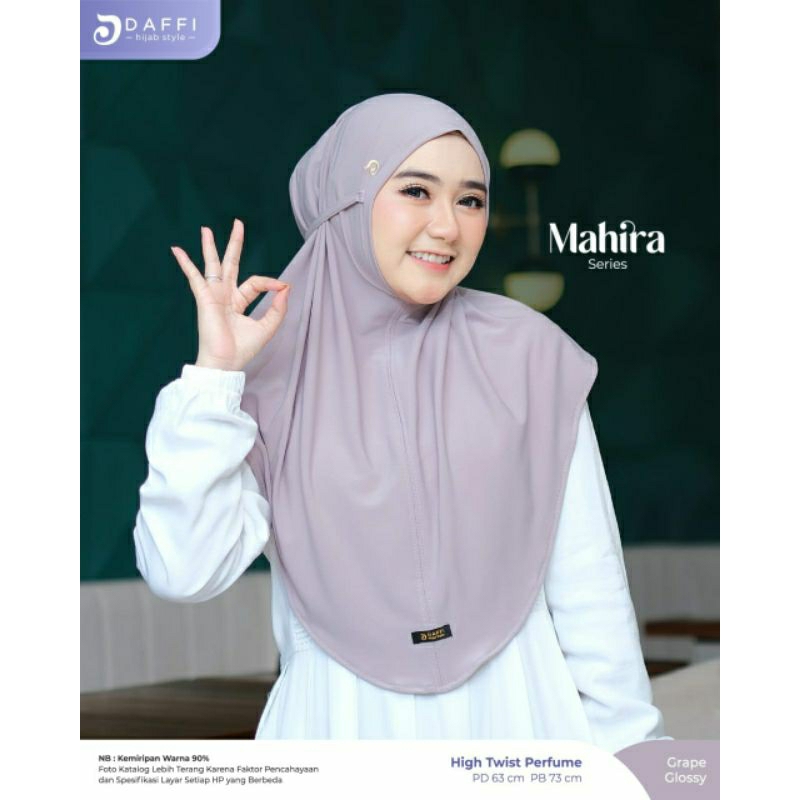 MAHIRA BERGO DAFFI HIJAB