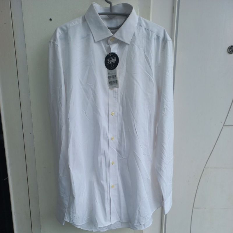Kemeja Putih brand Ziozia