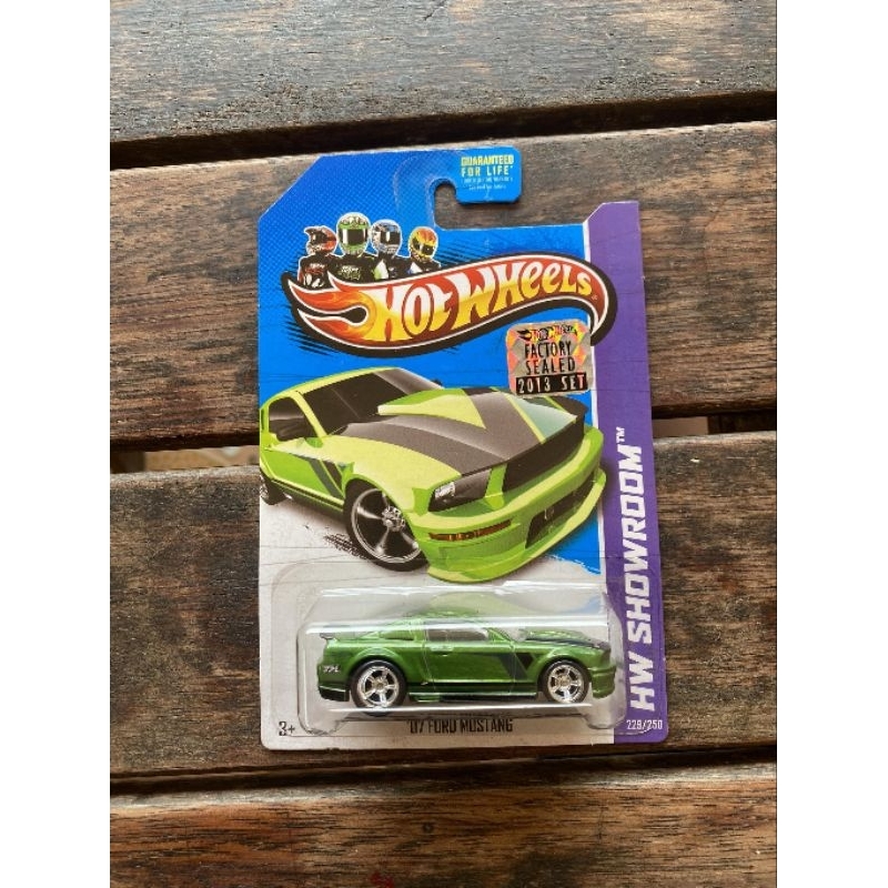 Hot Wheels Super Treasure Hunt (STH/THS) 07' Ford Mustang Factory Sealed 2013