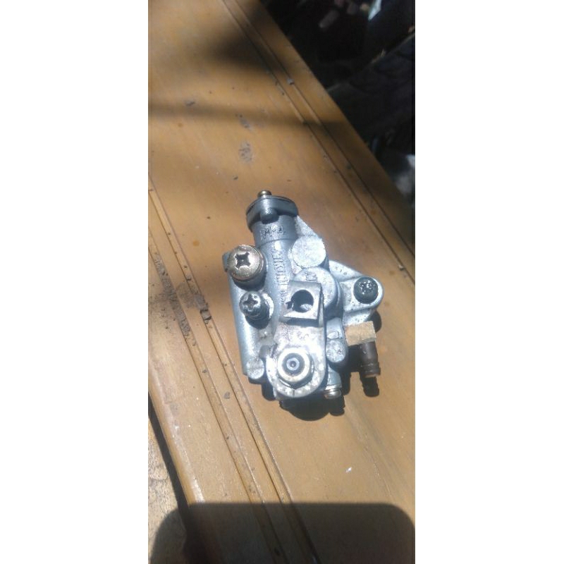 pompa oli suzuki a100