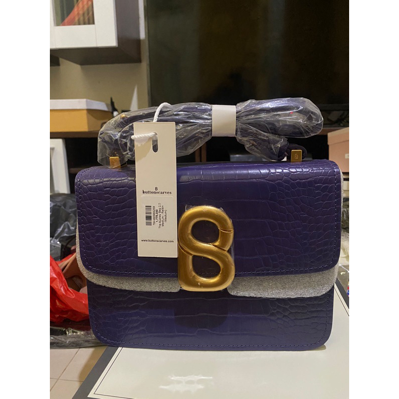 SOLD OUT ‼️ audrey bag buttonscarves medium