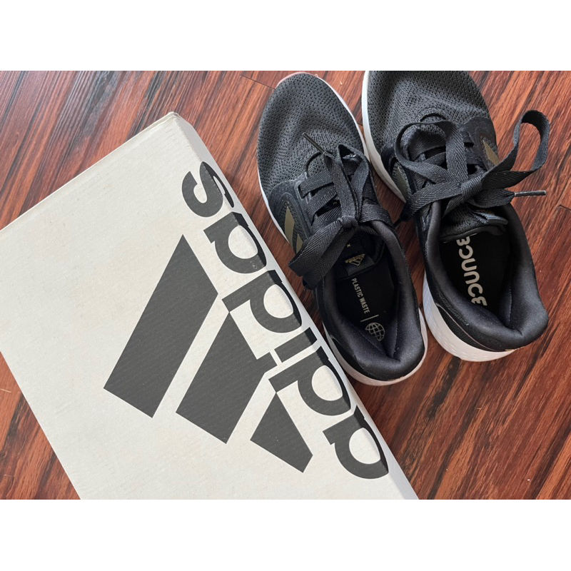 

Adidas women size 38