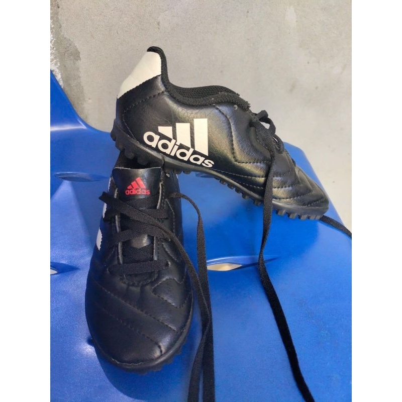 Sepatu mini soccer second preloved merk 4didas size 29