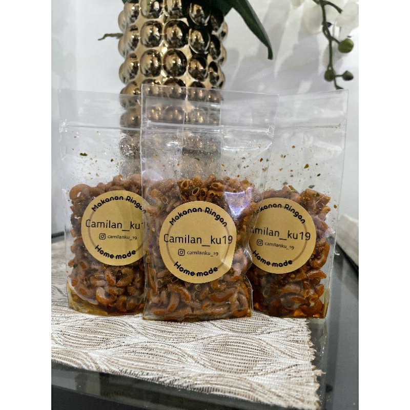 

Magos pedas gurih daun jeruk, lebih praktis isi 75g