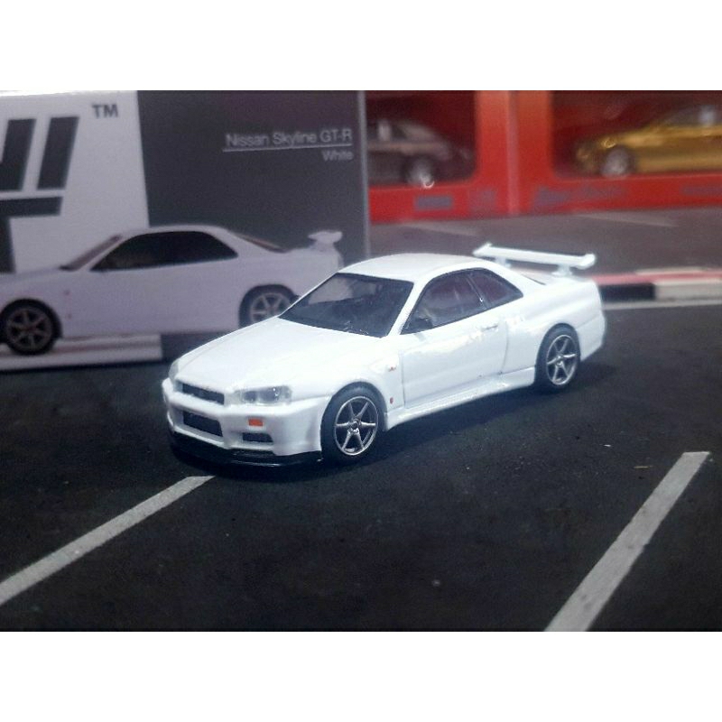 Diecast Mini GT Nissan Skyline GTR R34 White no 397 