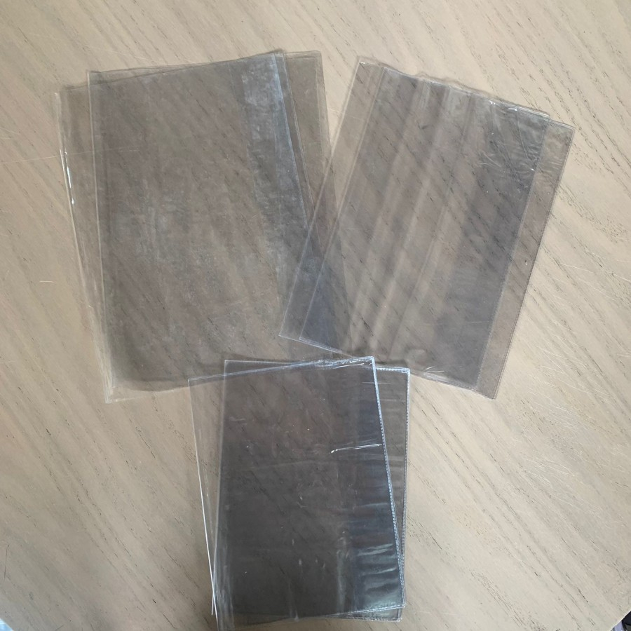 

RK Benefit Sampul Buku Mika Plastik (Boxy, Kwarto, LKS) PER PAK