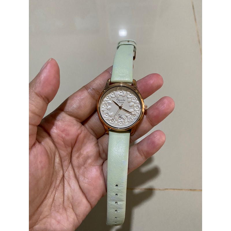 preloved jam alexandre cristie