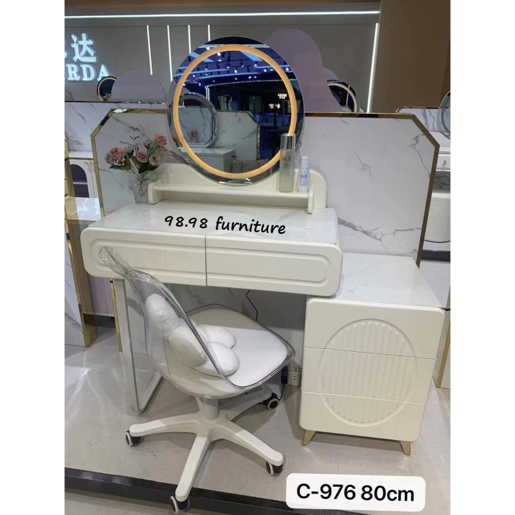 Meja Rias Lampu Import 976 - Medan