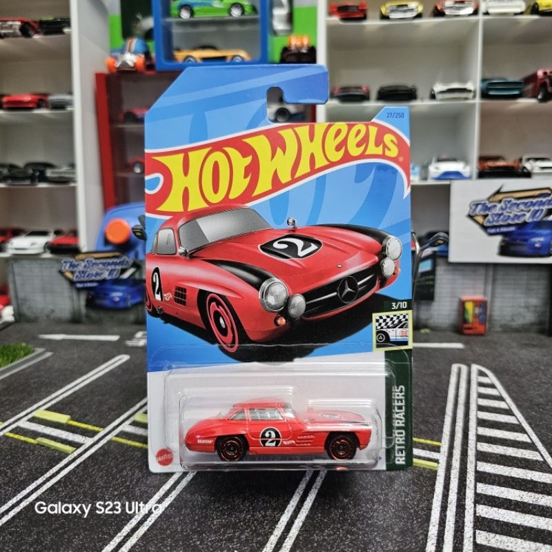 Hotwheels Mercedes-Benz 300 SL Merah