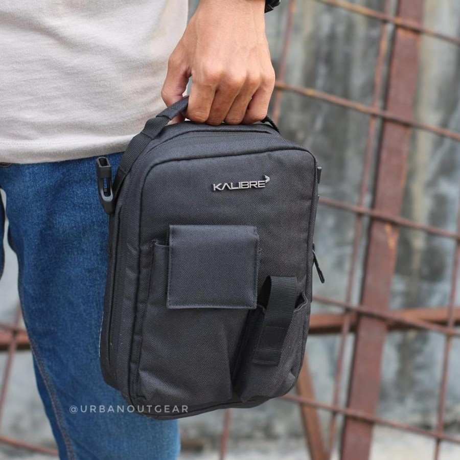 Tas Selempang Kalibre 920895 000 Black V-Vapers Travel Pouch 3L