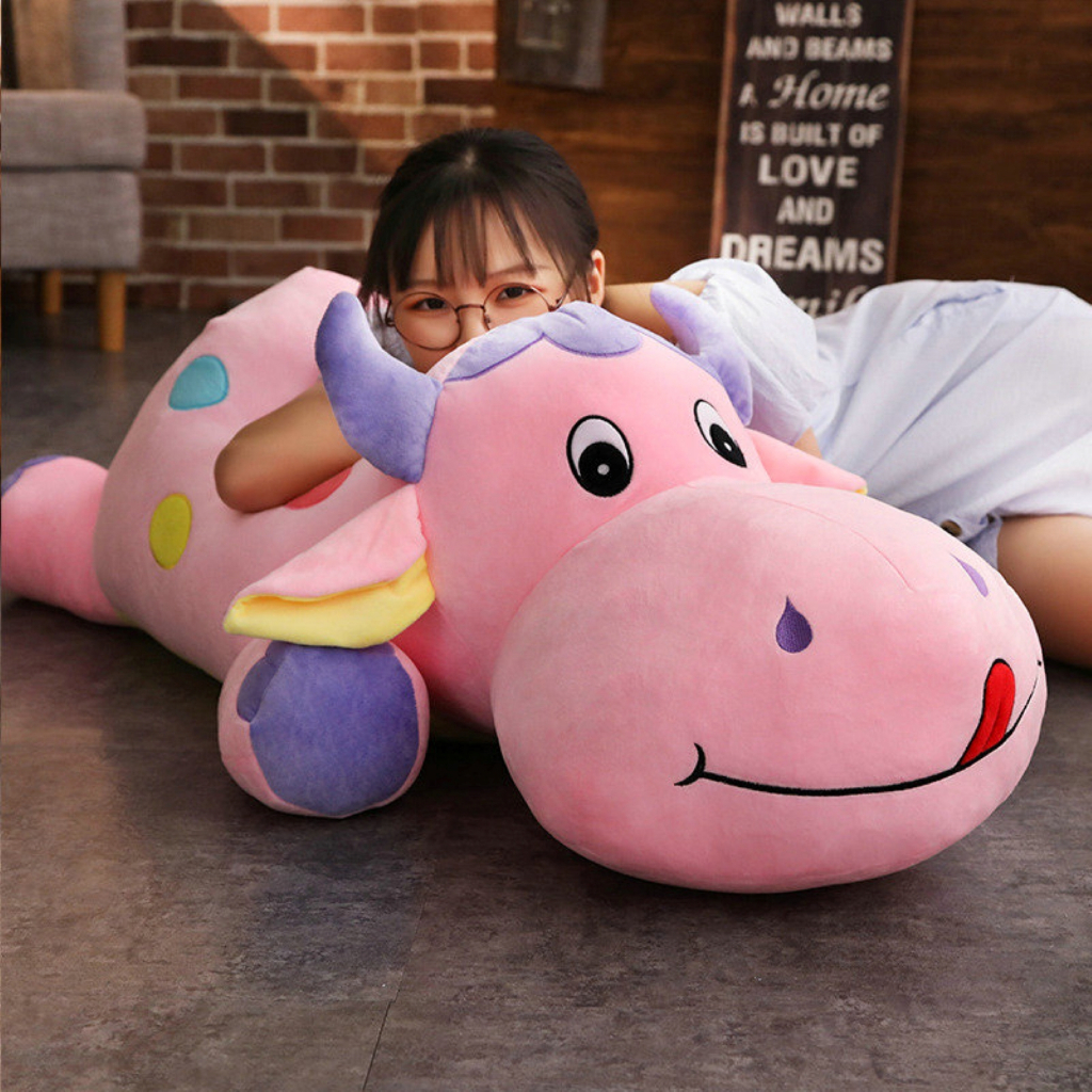 Boneka Bantal Sapi 80cm Plush Lembut Imut Hadiah Ulang Tahun Cewek Cowok Mainan Bayi Berlabel SNI Bisa COD