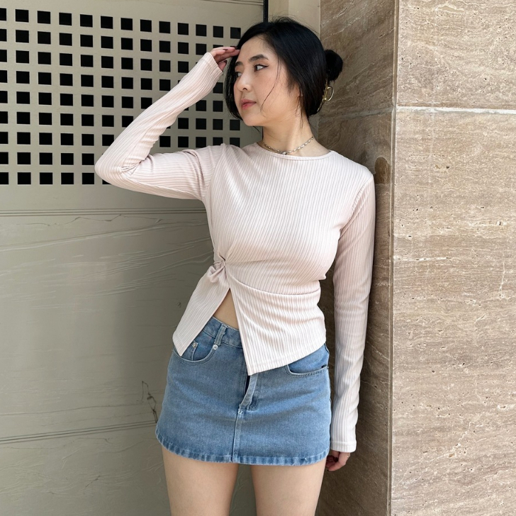 Eleonor Lola Knit Top Longsleeve Top / Atasan Rajut Lengan Panjang Wanita Knit