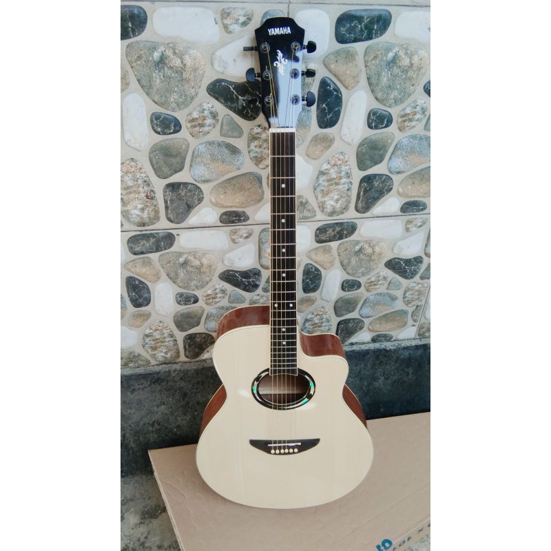 Gitar Akustik Yamaha APX500II