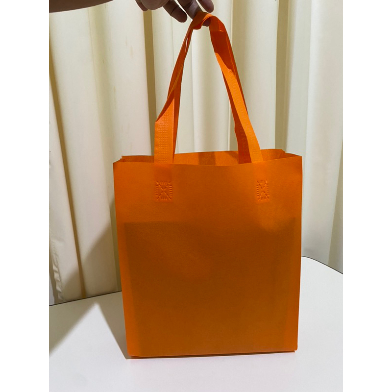 

Goodie Bag Lipat Samping 65 Gsm 38x45x8 cm / Tas Seminar / Tas Souvenir / Goodiebag Seminar / Tas Spunbond / Tas Ramah Lingkungan