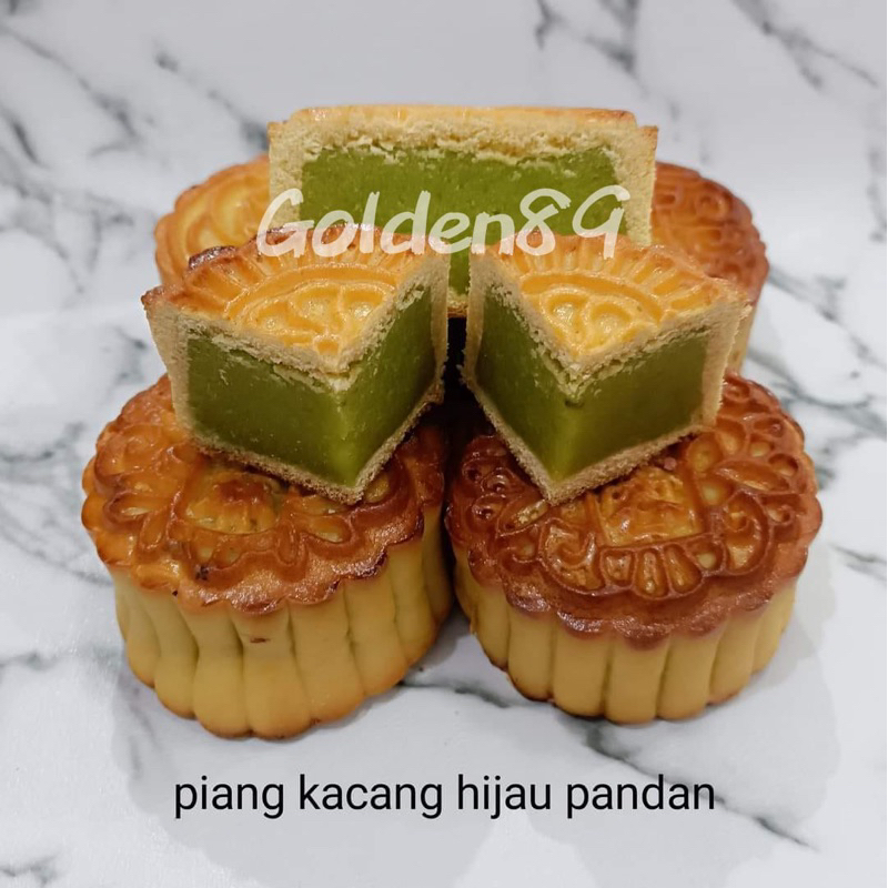 

Moon Cake Kacang Hijau Pandan