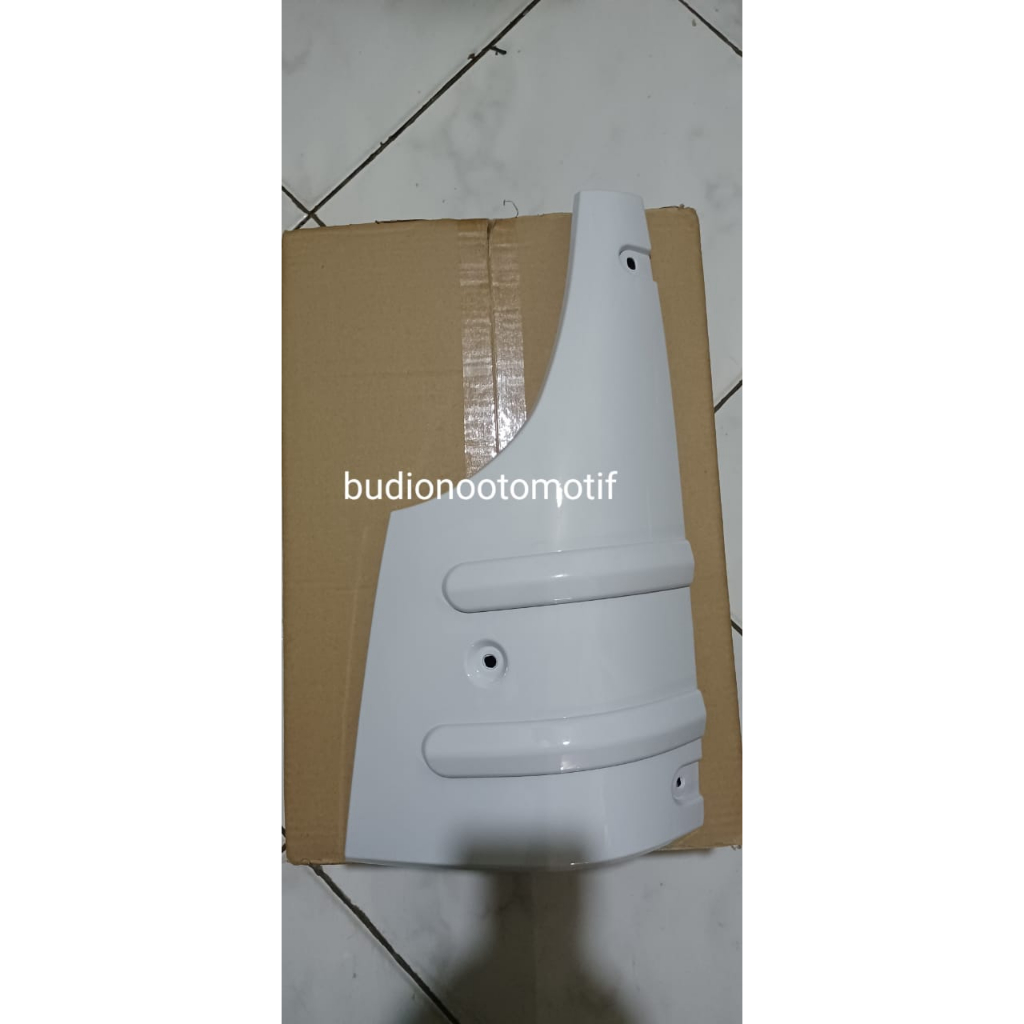 Pipi Samping Isuzu Elf