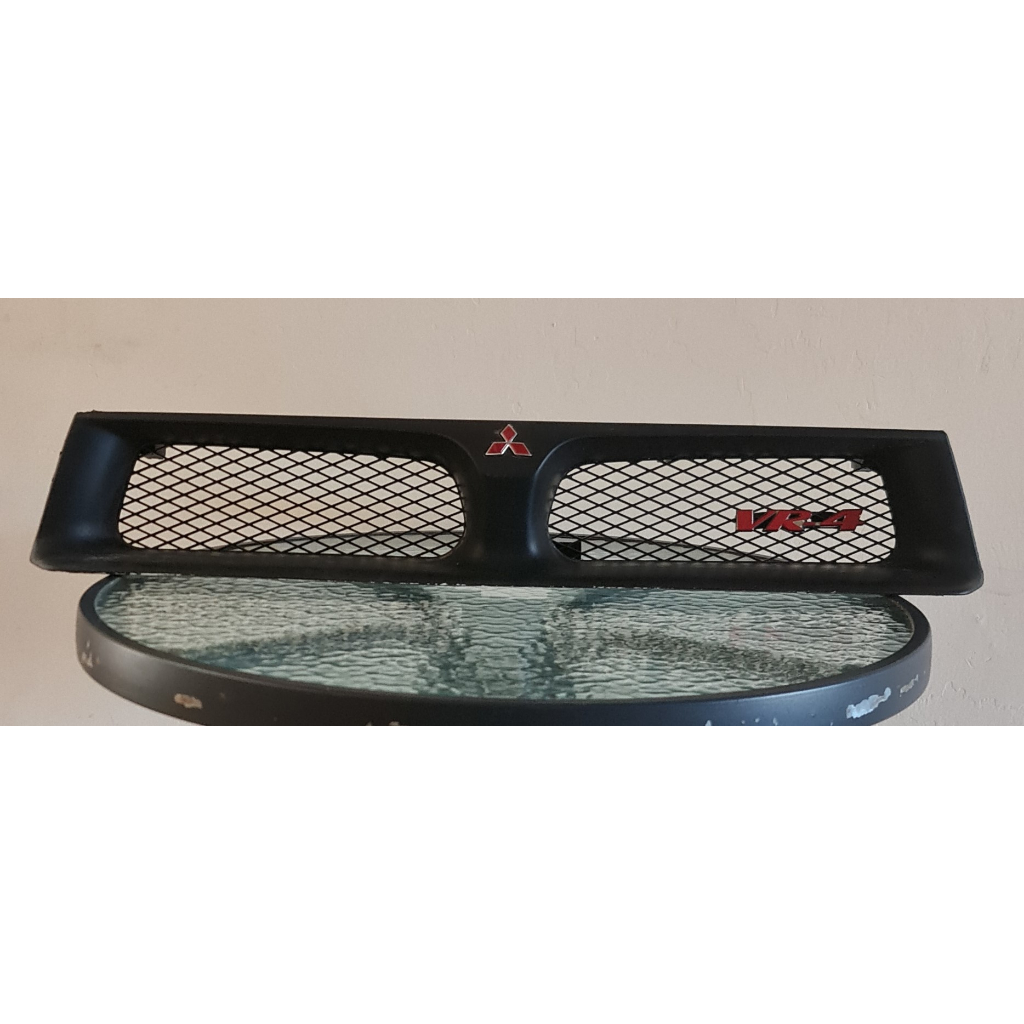 Grill Mitsubishi Galant VR4 (Hiu V6-24) + Emblem VR4