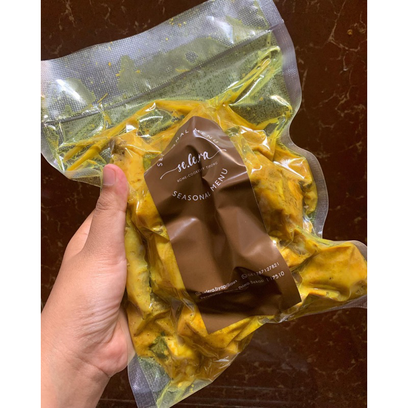 

Ayam Ungkep Frozen (1 ekor)