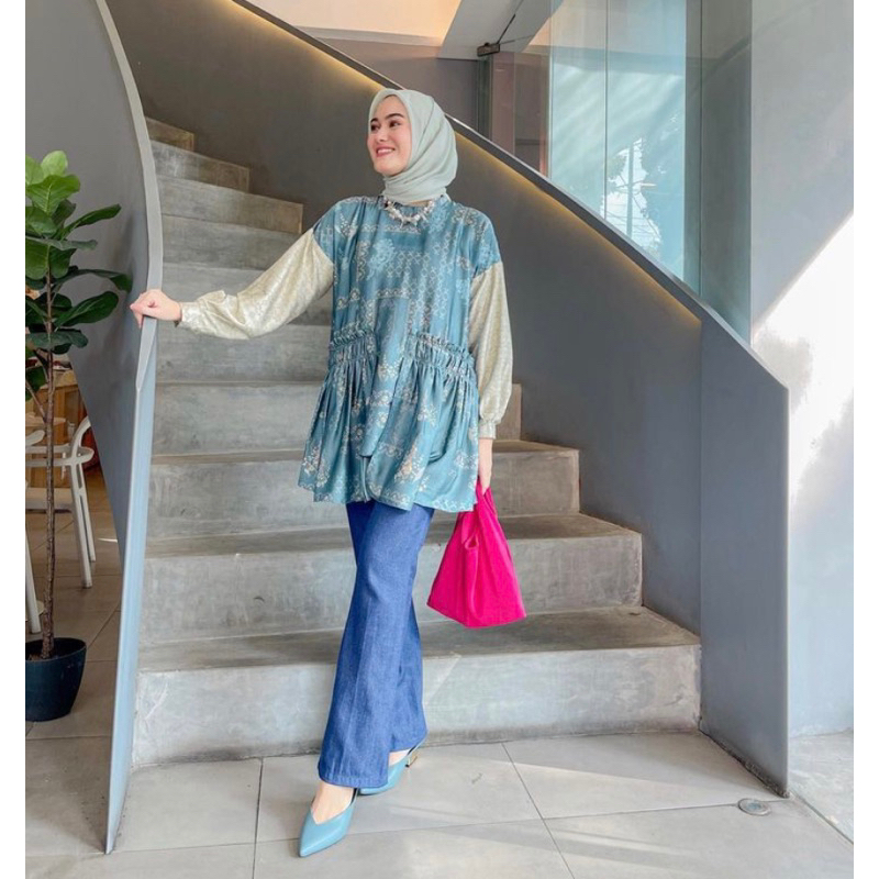 Ria Miranda Anuva Top Spring 2022