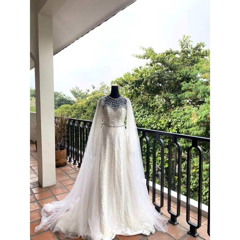 GAUN WEEDING PRELOVED AYUNG BERINDA