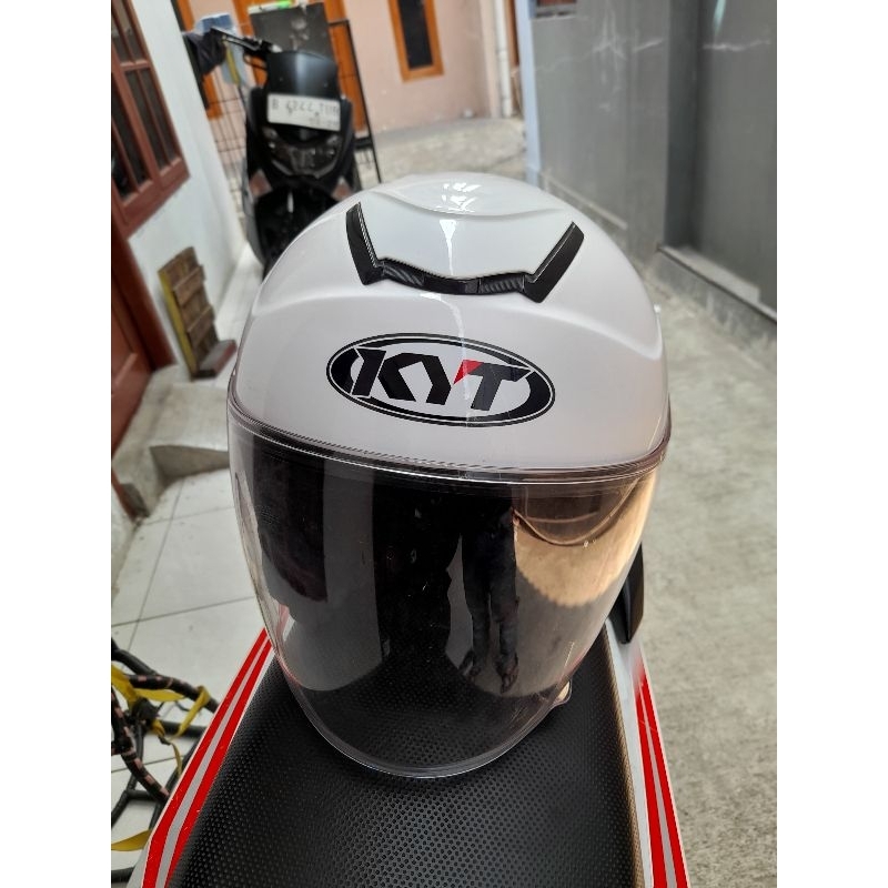 kyoto putih size L masih bagus