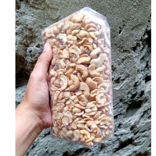 

Kacang Mede Patahan mentah 1kg