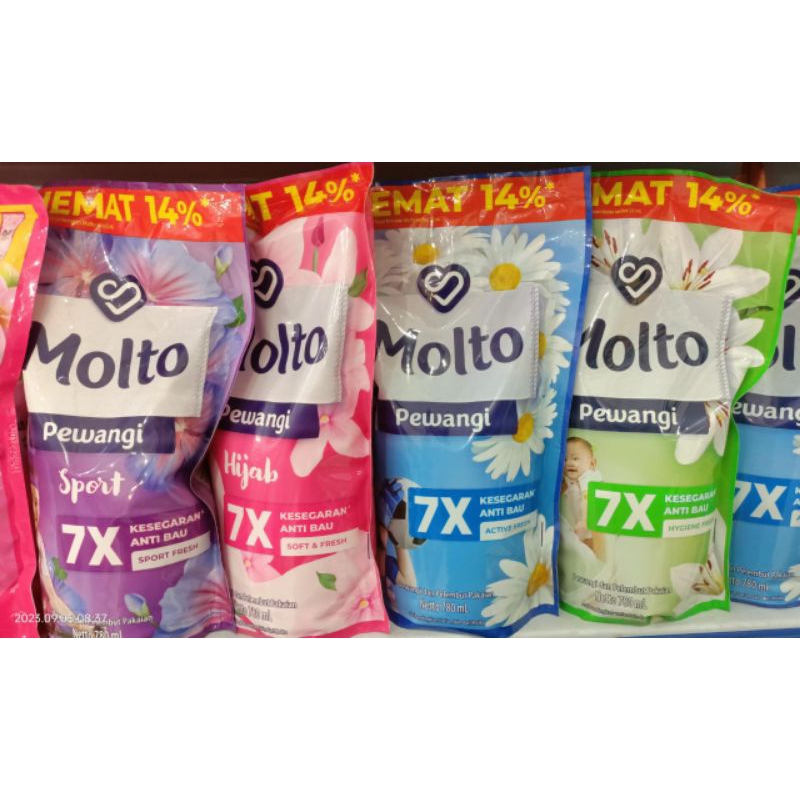 MOLTO PEWANGI 780 ml