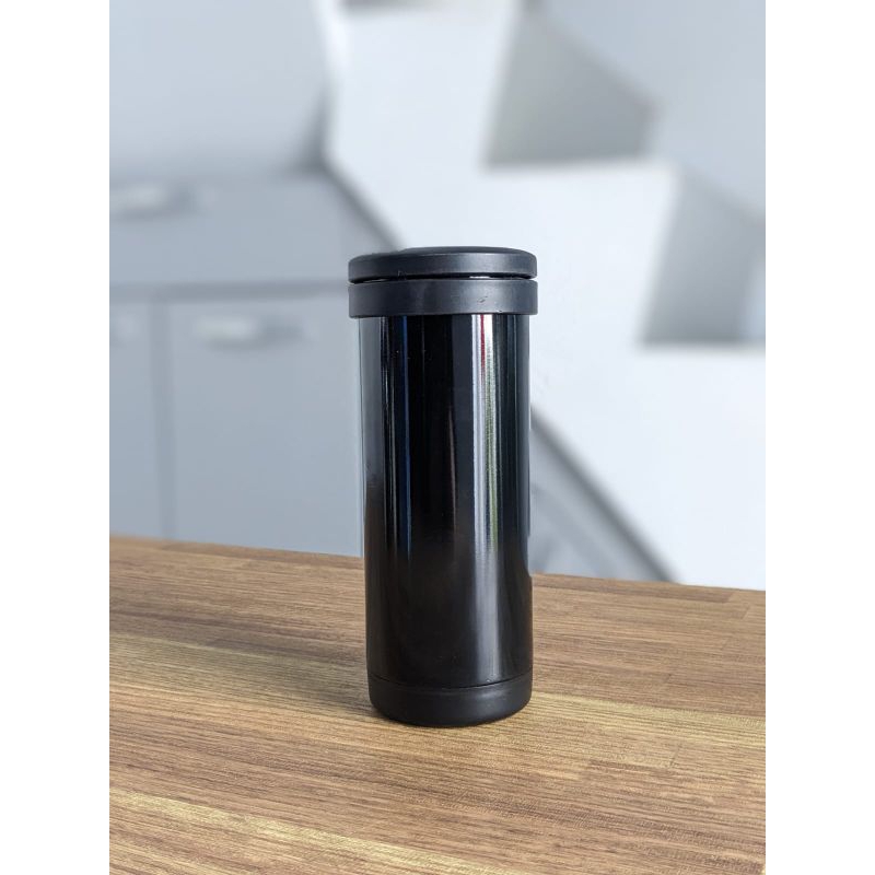 Termos teh/kopi 400 ml ada saringan, rapat, tahan panas dan dingin.