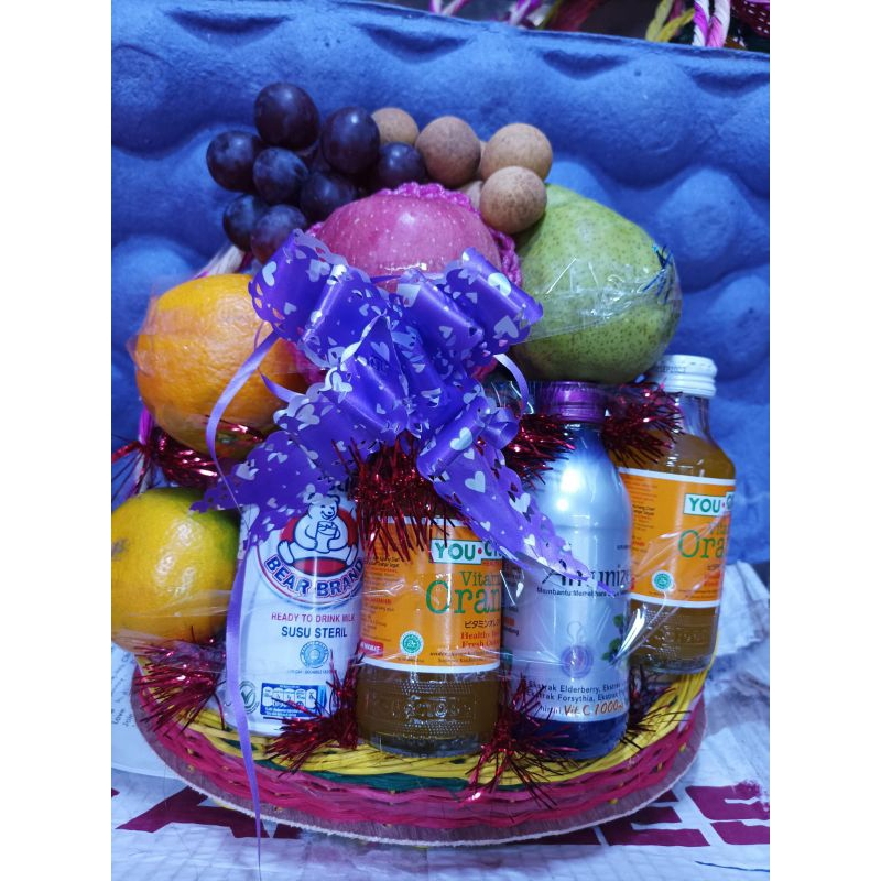 

parcel buah plus minuman yuse2 susu beruang2